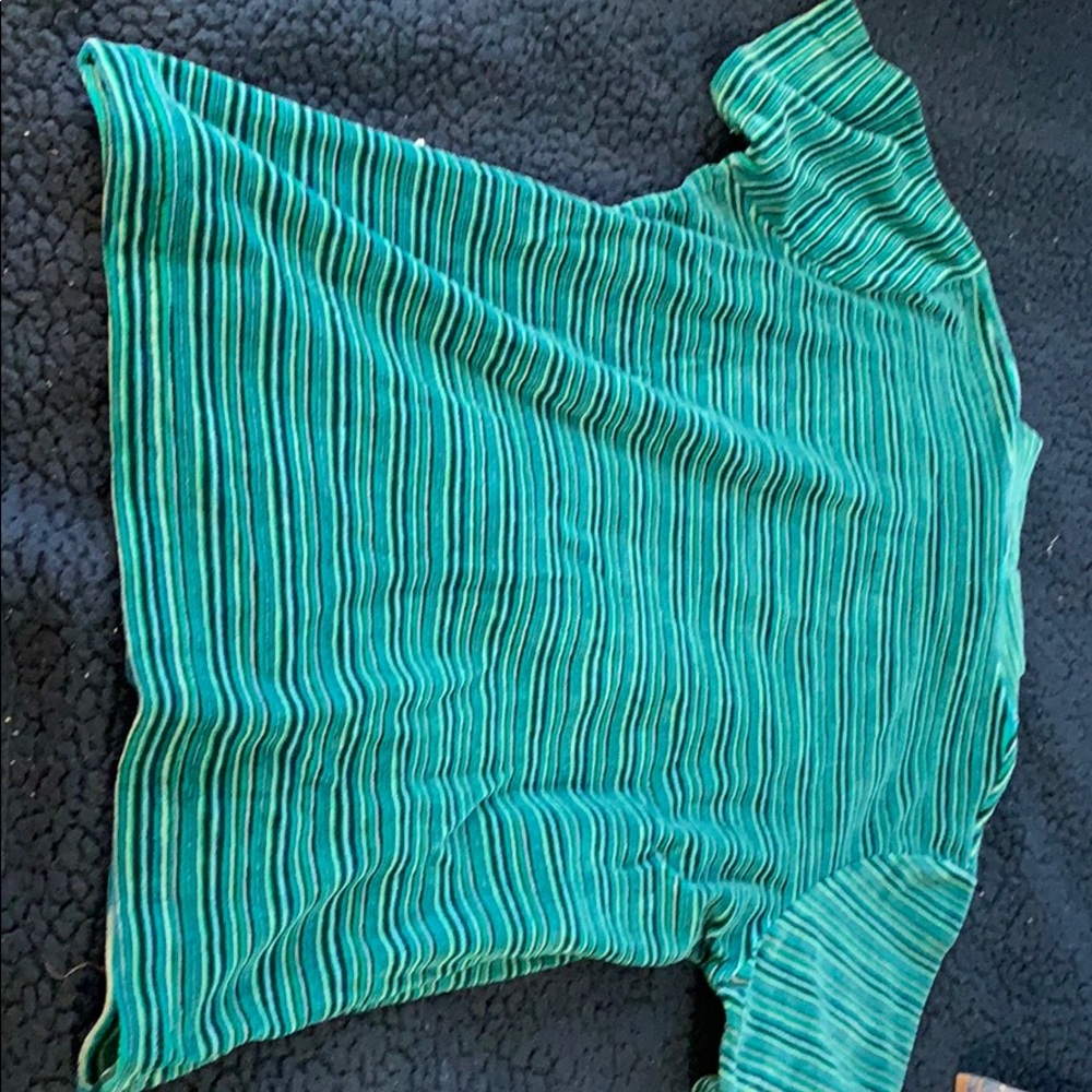 Shirt - Picture 4 of 4
